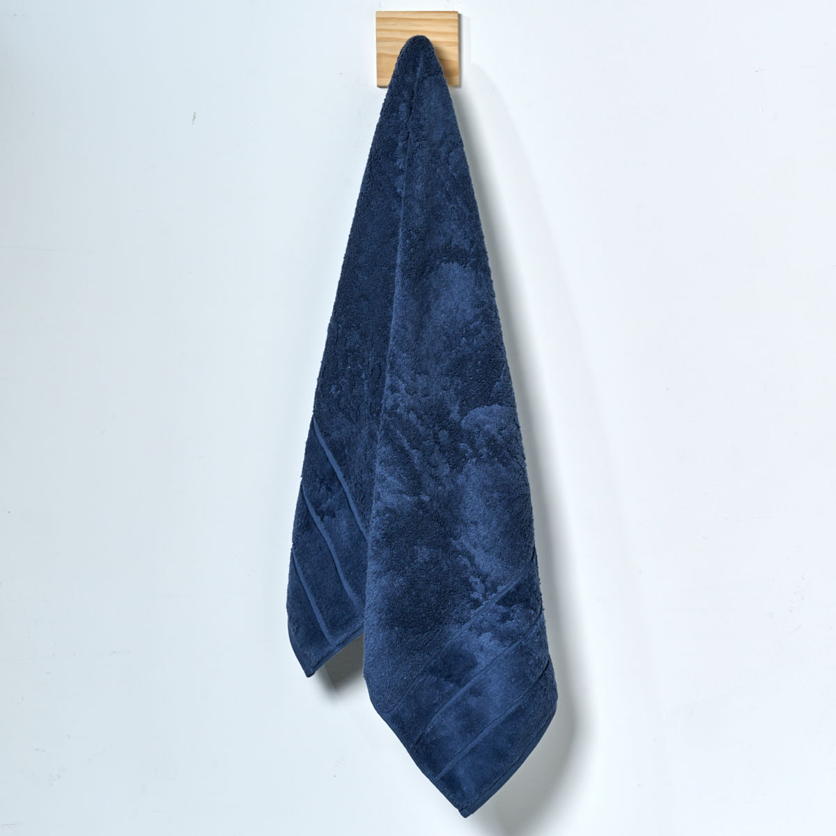 03 10 0056 Toalha Banho Seven Hundred Azul Marinho 001